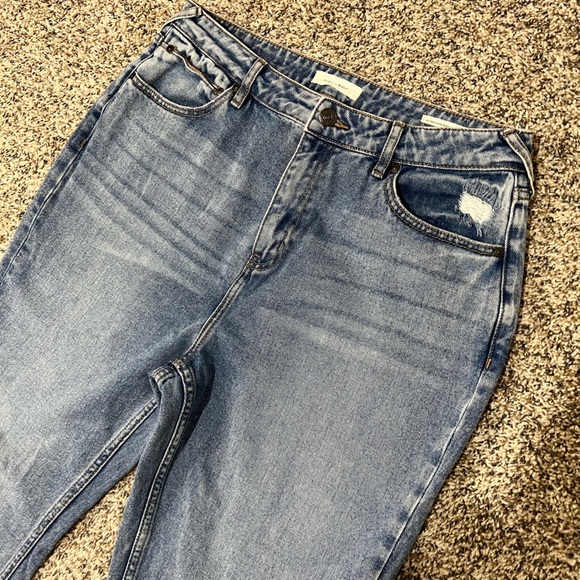 CLEO + WOLF WOMEN'S MEDIUM WASH HIGH RISE LOOSE DISTRESSED JEANS, size 31, NWOT - Picture 5 of 6